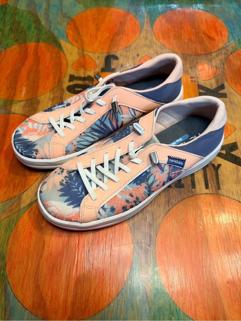 Hey Dude Karina Breeze Island Womens Sz 7 Lightweight Sneaker Pink Blue Casual L